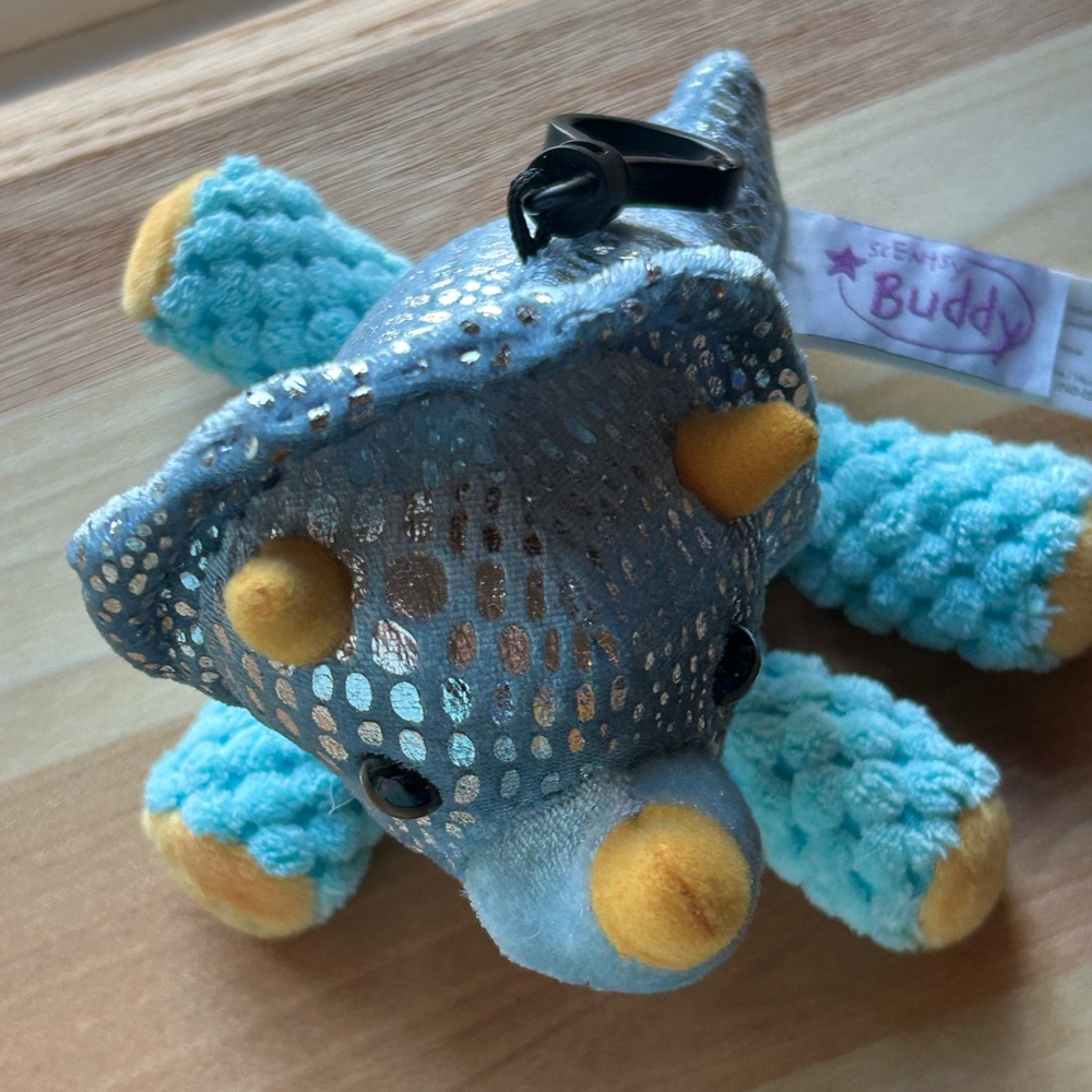 4/$20🌷 🦕Scentsy Buddy Clip🦖Terra the Triceratops ~ Scented Tropic Tango 🍊🥭🥥🌴 - Picture 4 of 8